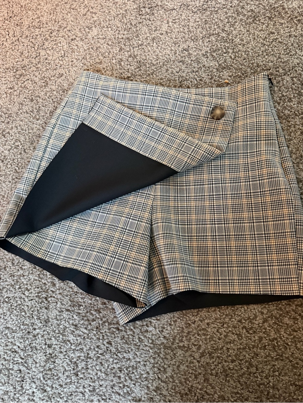 Zara Plaid Wrap-Style Mini Skort with Button Detail - Picture 5 of 5
